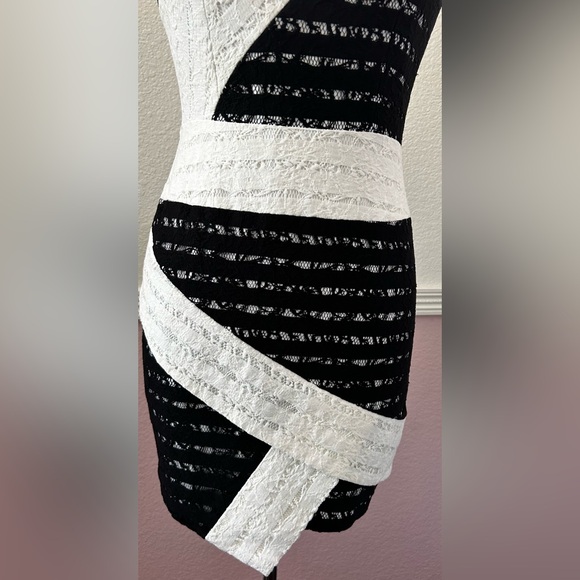 Color block dress NWT πππ - Picture 4 of 12